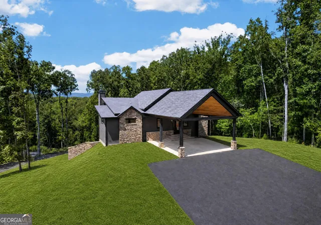 Photo 2 of Single family home for sale at 560 Horatio Dr, Blue Ridge, GA 30513 | MLS# 10851090 | Listing updated on 2026-10-06