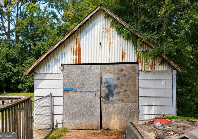 Photo 4 of Single family home for sale at 1335 Dewey St, Macon, GA 31206 | MLS# 10838579 | Listing updated on 2026-09-20