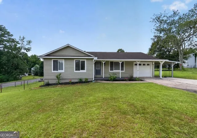 Photo 2 of Single family home for sale at 3217 Canterbury Trl, Rex, GA 30273 | MLS# 10839153 | Listing updated on 2026-09-13