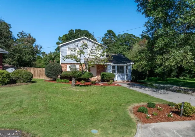 Photo 3 of Single family home for sale at 105 Clyde Cir, Tifton, GA 31794 | MLS# 10842882 | Listing updated on 2026-10-02