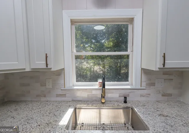 Photo 4 of Single family home for sale at 646 Mclendon St, Ashburn, GA 31714 | MLS# 10880177 | Listing updated on 2026-10-29