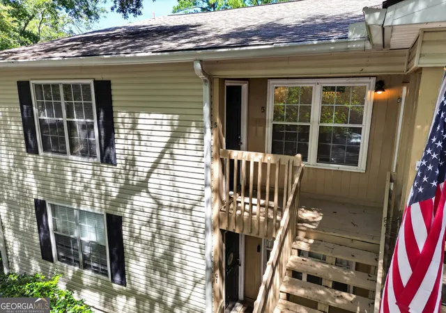 Photo 4 of Condo for sale at 401 N Cromwell Rd #5G, Savannah, GA 31410 | MLS# 10838216 | Listing updated on 2026-09-11