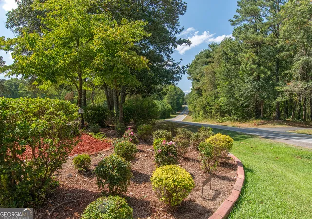 Photo 3 of Single family home for sale at 1136 Mt Carmel Rd, Newnan, GA 30263 | MLS# 10844669 | Listing updated on 2026-09-17