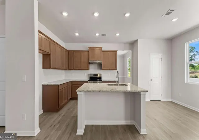 Photo 3 of Single family home for sale at 305 Bloomfield Cir, Canton, GA 30114 | MLS# 10850444 | Listing updated on 2026-09-21