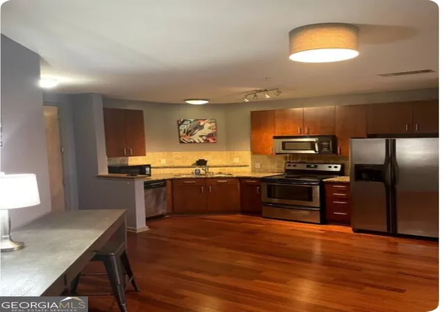 Photo 3 of Condo for sale at 898 Oak St #3423, Atlanta, GA 30310 | MLS# 10844673 | Listing updated on 2026-09-11