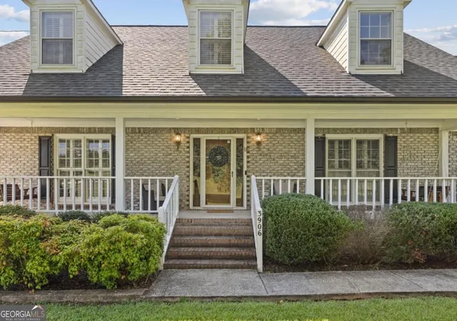 Photo 4 of Single family home for sale at 3906 Laurens Ln, Snellville, GA 30039 | MLS# 10853280 | Listing updated on 2026-10-29