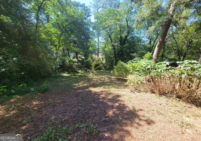 Photo 3 of Single family home for sale at 2042 Arlington Cir Nw, Atlanta, GA 30318 | MLS# 10849534 | Listing updated on 2026-10-03