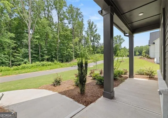 Photo 2 of Single family home for sale at 8480 Creekside Overlook Dr, Gainesville, GA 30506 | MLS# 10841146 | Listing updated on 2026-09-08