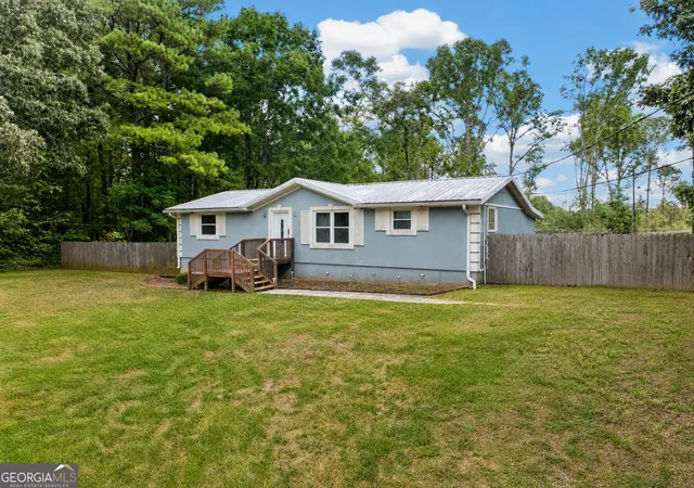 Single family home for sale at 649 Twin Bridges Rd, Eatonton, GA 31024 | MLS# 10853444
