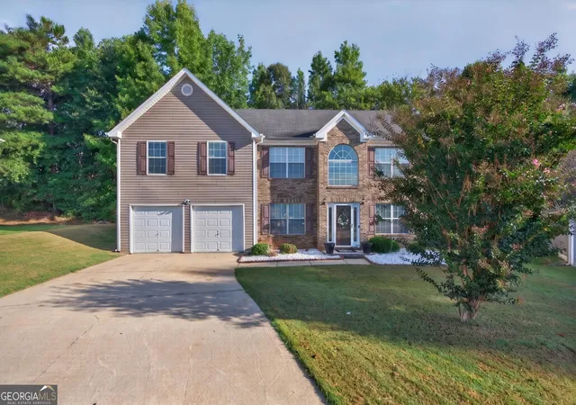 Photo 2 of Single family home for sale at 3691 Monticello St, Douglasville, GA 30135 | MLS# 10844729 | Listing updated on 2026-09-25