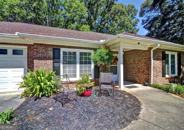 Photo 2 of Single family home for sale at 2520 Morningside Dr, Austell, GA 30106 | MLS# 10845613 | Listing updated on 2026-09-30