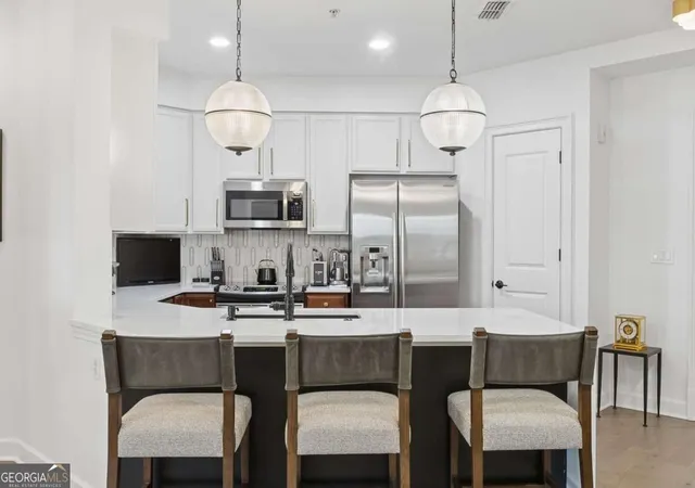 Listing Photo 4 - Condo for sale in building located at 200 River Vis Dr NW, Sandy Springs, GA 30339 - Unit #727