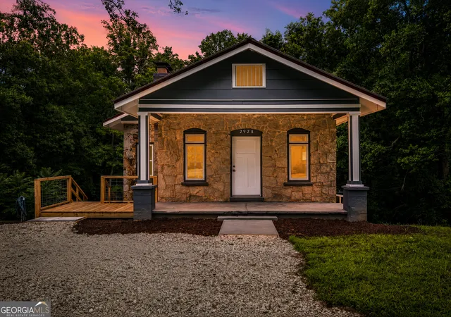Photo 2 of Single family home for sale at 2928 Old Cornelia Hwy, Gainesville, GA 30507 | MLS# 10822585 | Listing updated on 2026-09-11