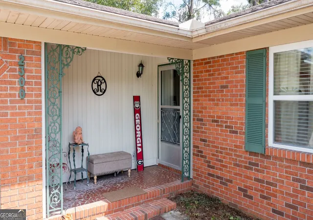 Photo 3 of Single family home for sale at 2300 Walnut Ln, Waycross, GA 31501 | MLS# 10845326 | Listing updated on 2026-10-22