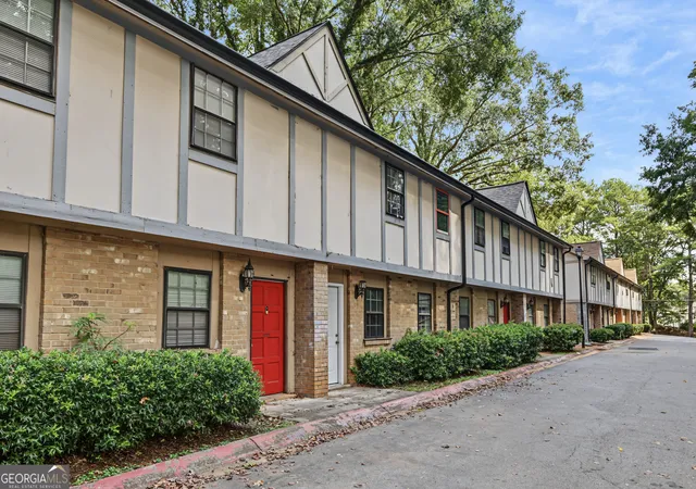 Photo 3 of Condo for sale at 1150 Rankin St #F7, Stone Mountain, GA 30083 | MLS# 10848611 | Listing updated on 2026-10-05