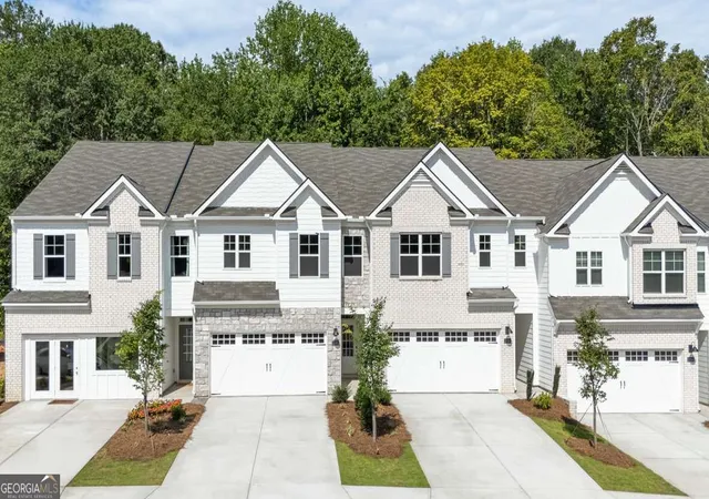 Townhouse for sale at 3119 Yellowhammer Dr, Marietta, GA 30064 | MLS# 10843611