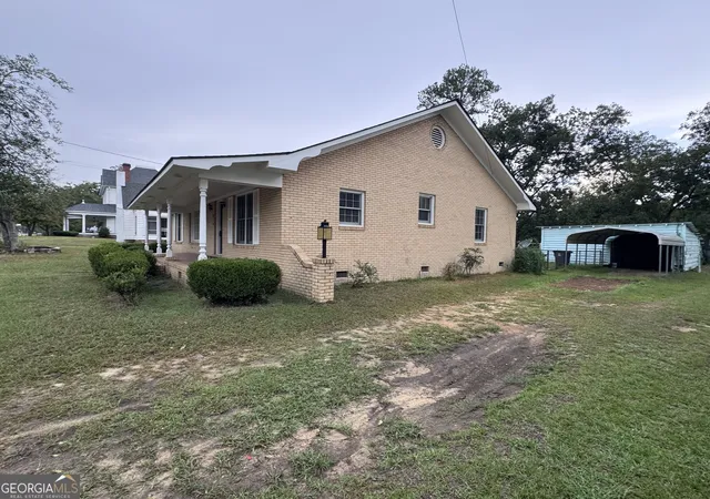 Photo 4 of Single family home for sale at 2401 W Elm St, Wrightsville, GA 31096 | MLS# 10850648 | Listing updated on 2026-10-15