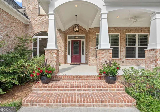 Photo 3 of Single family home for sale at 390 Chaffin Rd, Roswell, GA 30075 | MLS# 10853688 | Listing updated on 2026-10-09