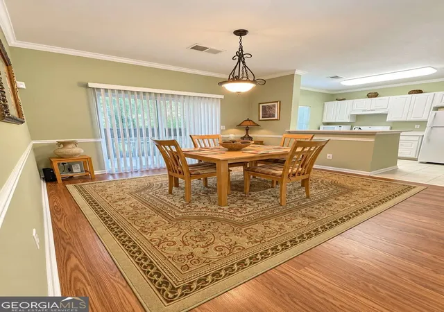 Photo 2 of Townhouse for sale at 2585 Laurel Cir Nw, Atlanta, GA 30311 | MLS# 10844693 | Listing updated on 2026-09-11