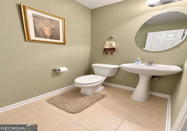 Photo 4 of Townhouse for sale at 2585 Laurel Cir NW, Atlanta, GA 30311 | MLS# 10844693 | Listing updated on 2026-09-11