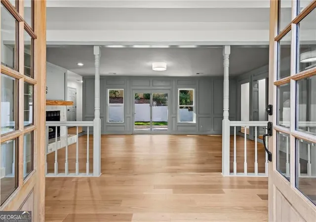 Photo 4 of Single family home for sale at 2552 Holly Crk Dr NE, Marietta, GA 30062 | MLS# 10843438 | Listing updated on 2026-09-14