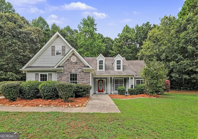Photo 1 of Single family home for sale at 250 Dillion Dr, Hampton, GA 30228 | MLS# 10831323 | Listing updated on 2026-09-05