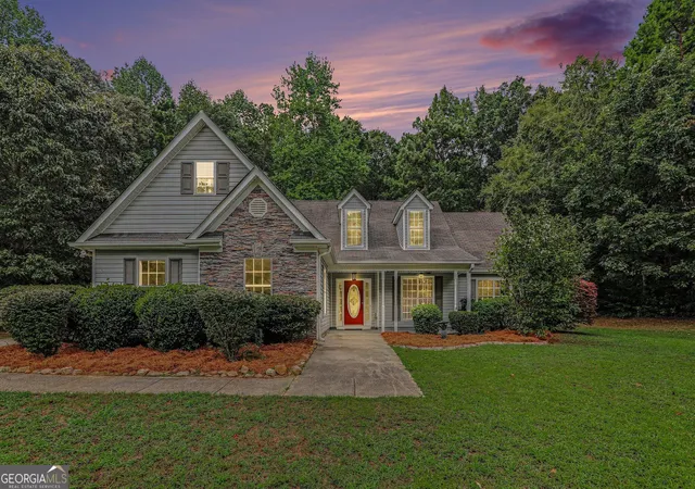 Photo 2 of Single family home for sale at 250 Dillion Dr, Hampton, GA 30228 | MLS# 10831323 | Listing updated on 2026-09-05