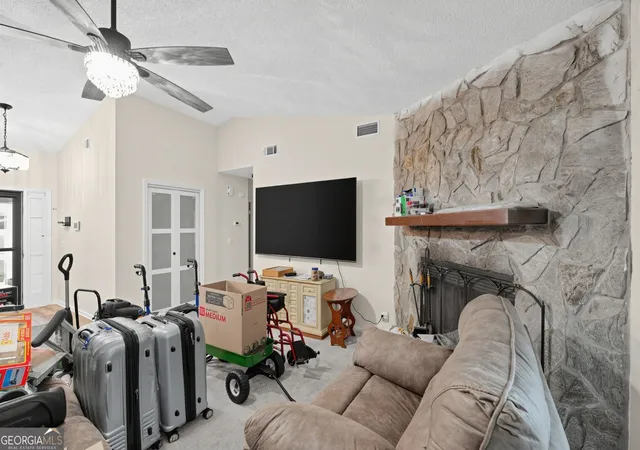 Photo 3 of Single family home for sale at 119 Fairfield Dr, St. Marys, GA 31558 | MLS# 10852879 | Listing updated on 2026-10-09