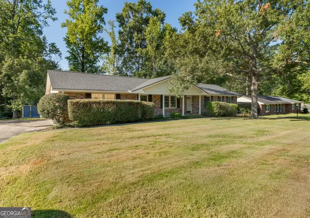 Photo 2 of Single family home for sale at 4610 N Stratford Oaks Dr, Macon, GA 31210 | MLS# 10844517 | Listing updated on 2026-09-11