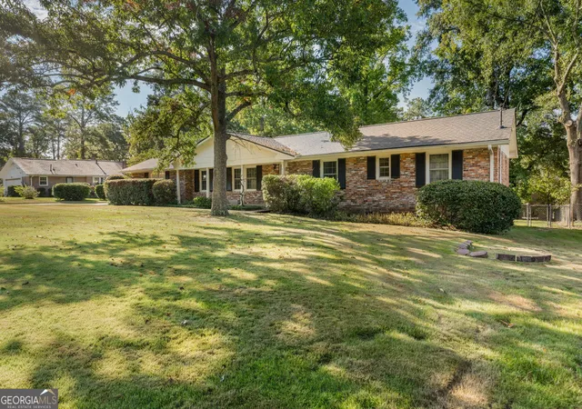 Photo 3 of Single family home for sale at 4610 N Stratford Oaks Dr, Macon, GA 31210 | MLS# 10844517 | Listing updated on 2026-09-11