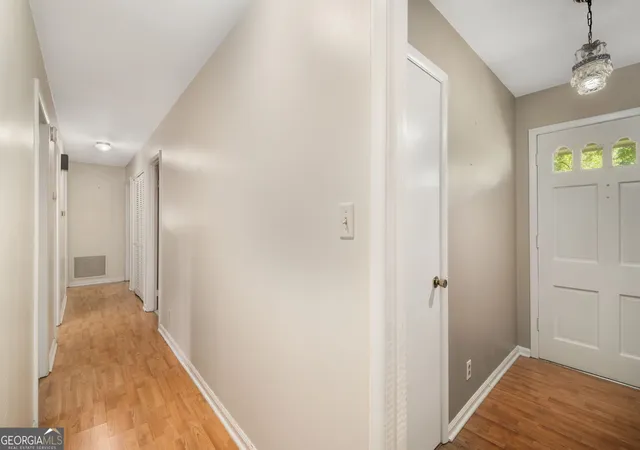 Photo 4 of Single family home for sale at 4610 N Stratford Oaks Dr, Macon, GA 31210 | MLS# 10844517 | Listing updated on 2026-09-11