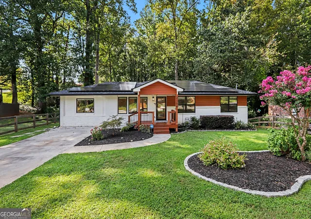 Photo 1 of Single family home for sale at 2596 Shetland Dr, Decatur, GA 30033 | MLS# 10831780 | Listing updated on 2026-09-22