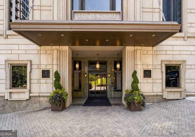 Condo for sale at 3376 Peachtree Rd NE #42A, Atlanta, GA 30326 | MLS# 10846927