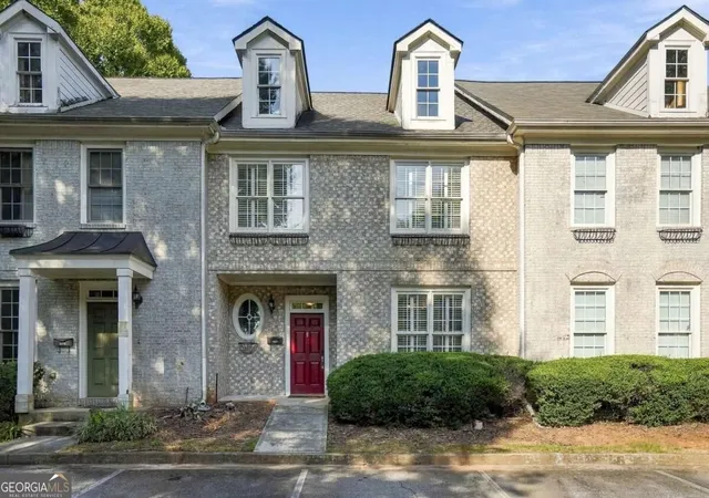 Photo 2 of Single family home for sale at 1822 Rue De Montreal, Tucker, GA 30084 | MLS# 10851914 | Listing updated on 2026-10-07