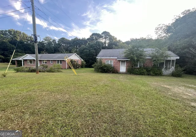 Photo 2 of Single family home for sale at 541 Highway 18 W, Barnesville, GA 30204 | MLS# 10838741 | Listing updated on 2026-10-04