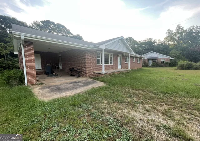 Photo 4 of Single family home for sale at 541 Highway 18 W, Barnesville, GA 30204 | MLS# 10838741 | Listing updated on 2026-10-04
