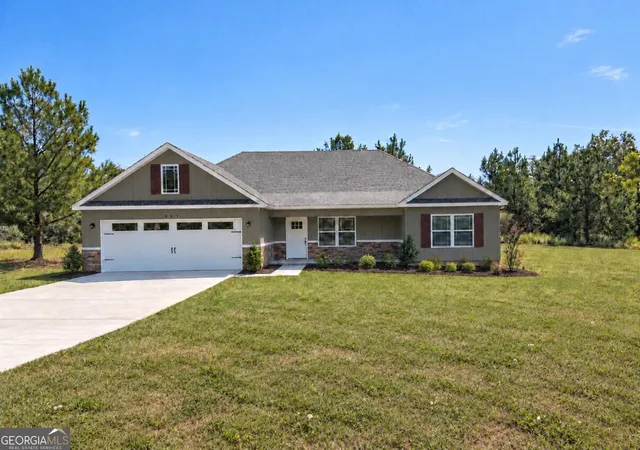 Photo 1 of Sale Pending at 221 Buckingham Parc Cir, East Dublin, GA 31027 | MLS# 10826212 | Listing updated on 2026-10-29