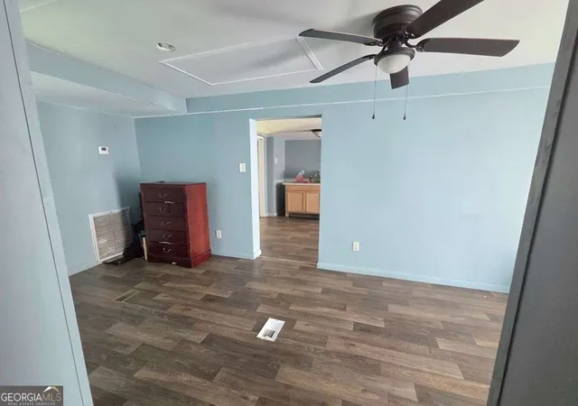 Photo 3 of Manufactured home for sale at 2804 Stuart Dr, Valdosta, GA 31601 | MLS# 10846346 | Listing updated on 2026-10-01