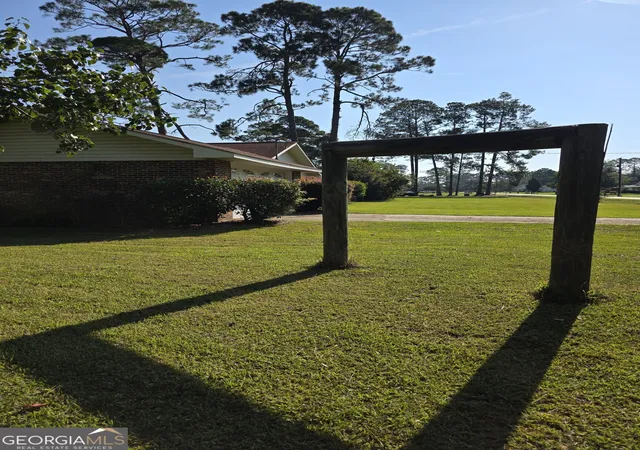 Photo 3 of Single family home for sale at 227 Colonial Dr, Baxley, GA 31513 | MLS# 10826199 | Listing updated on 2026-09-14