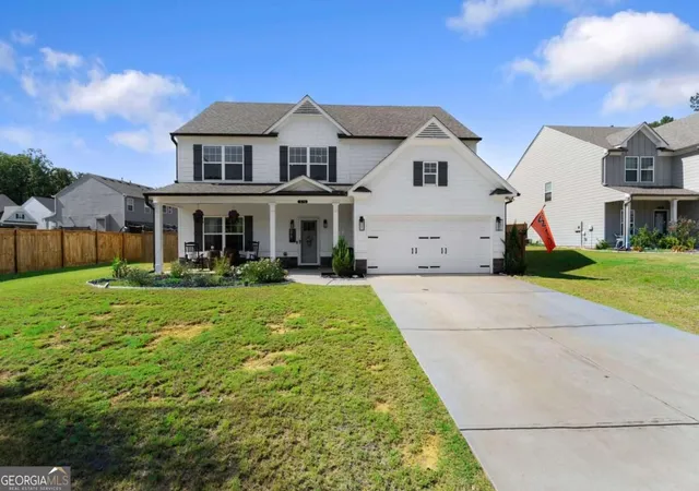 Photo 2 of Single family home for sale at 579 Edgemore Rd, Canton, GA 30114 | MLS# 10844686 | Listing updated on 2026-09-25