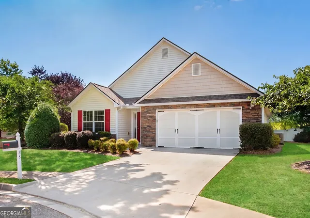 Photo 2 of Single family home for sale at 28 Bramble Ct, Jefferson, GA 30549 | MLS# 10836503 | Listing updated on 2026-09-22