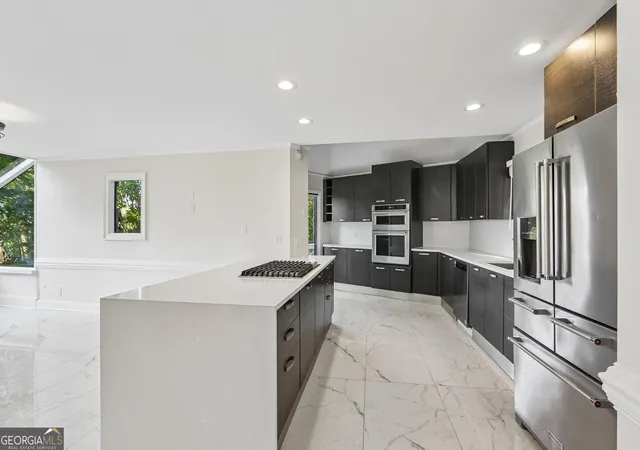 Photo 2 of Single family home for sale at 140 Huntcliff Point, Sandy Springs, GA 30350 | MLS# 10880511 | Listing updated on 2026-10-28