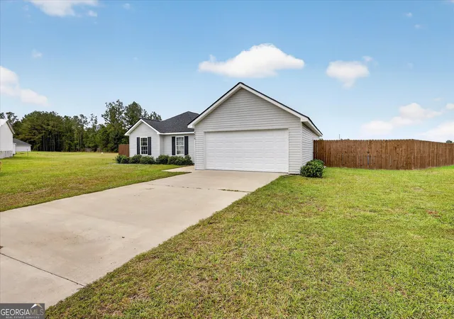 Photo 3 of Single family home for sale at 6616 Blackbird Dr, Statesboro, GA 30461 | MLS# 10853483 | Listing updated on 2026-10-08