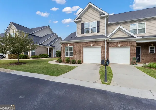 Photo 2 of Townhouse for sale at 172 Granite Way, Newnan, GA 30265 | MLS# 10843568 | Listing updated on 2026-09-10