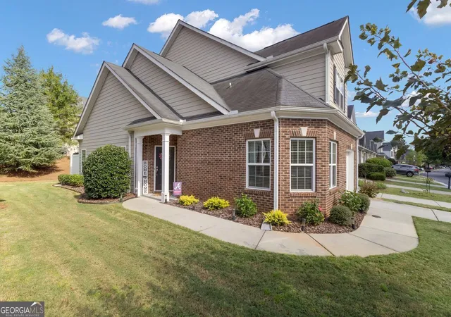 Photo 3 of Townhouse for sale at 172 Granite Way, Newnan, GA 30265 | MLS# 10843568 | Listing updated on 2026-09-10
