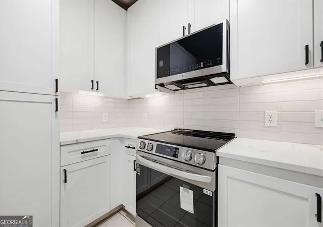 Listing Photo 1 - Condo for sale in building located at 400 17Th St Nw, Atlanta, GA 30363 - Unit #2322