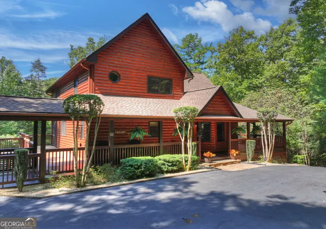 Photo 2 of Sale Pending at 2975 Mountain Tops Rd, Blue Ridge, GA 30513 | MLS# 10828423 | Listing updated on 2026-09-17