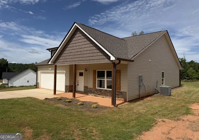 Photo 3 of Single family home for sale at 771 Dortch Rd, Eastanollee, GA 30538 | MLS# 10811548 | Listing updated on 2026-09-16