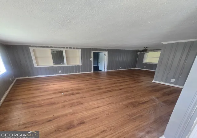 Photo 2 of Single family home for sale at 4712 Herty Dr, Savannah, GA 31405 | MLS# 10850383 | Listing updated on 2026-10-08