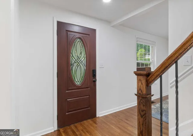 Photo 3 of Single family home for sale at 1700 Ellenwood Dr Ne, Roswell, GA 30075 | MLS# 10775122 | Listing updated on 2026-09-12